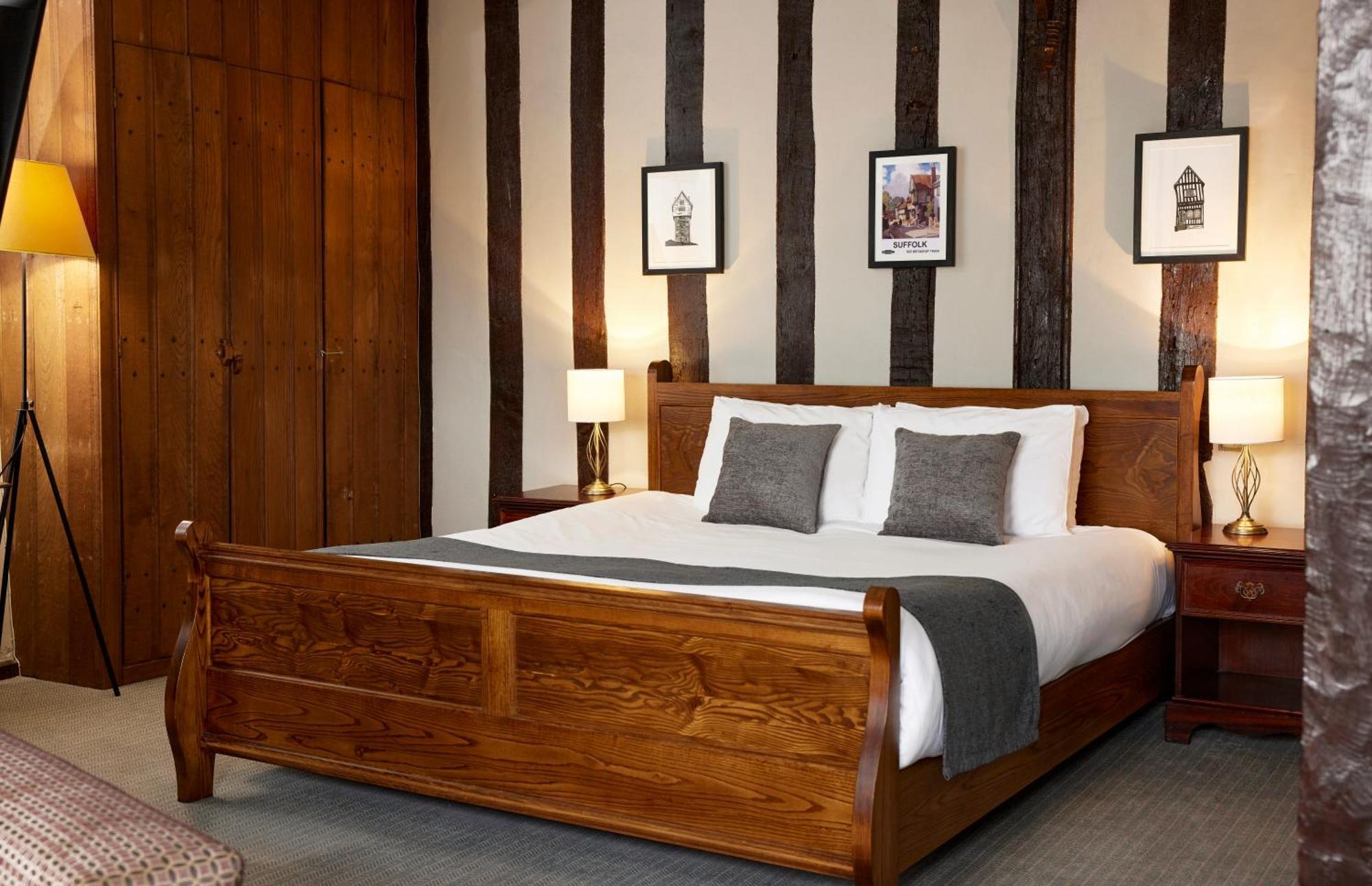 Bull Hotel By Greene King Inns Лонг Мелфорд Екстериор снимка
